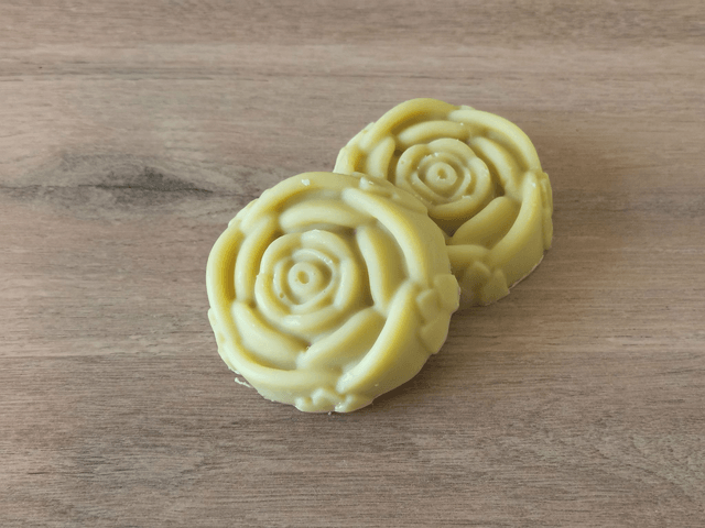 Motifs divers, moyen format - Savon doux artisanal au miel et au beurre de karité - Le Miel - motifs variés