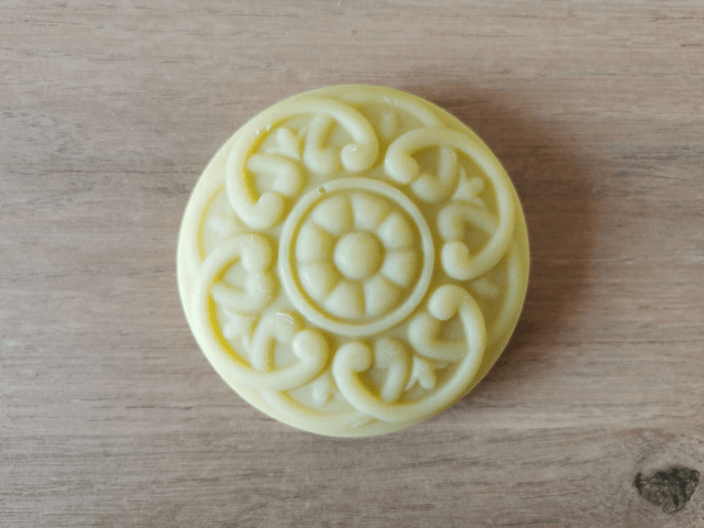 Motifs divers, moyen format - Savon doux artisanal au miel et au beurre de karité - Le Miel - motifs variés