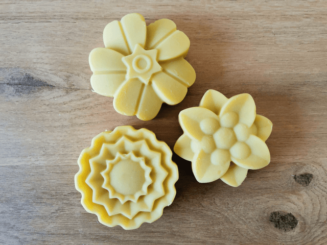 Les fleuris - Savon doux artisanal au miel et au beurre de karité - Le Miel - motifs variés